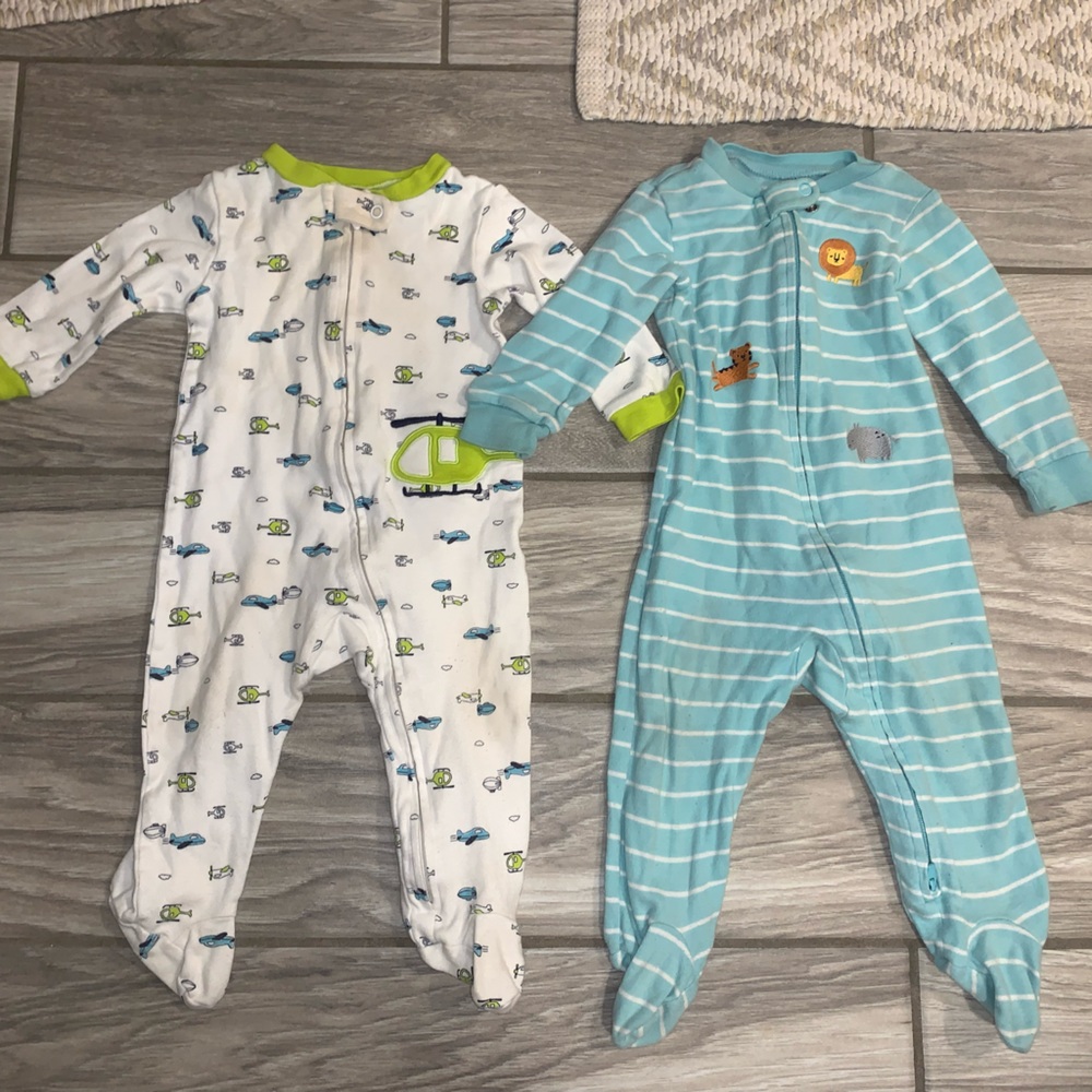 Carters Brand Footie Zipper Onesie Pajamas Size 9 Month